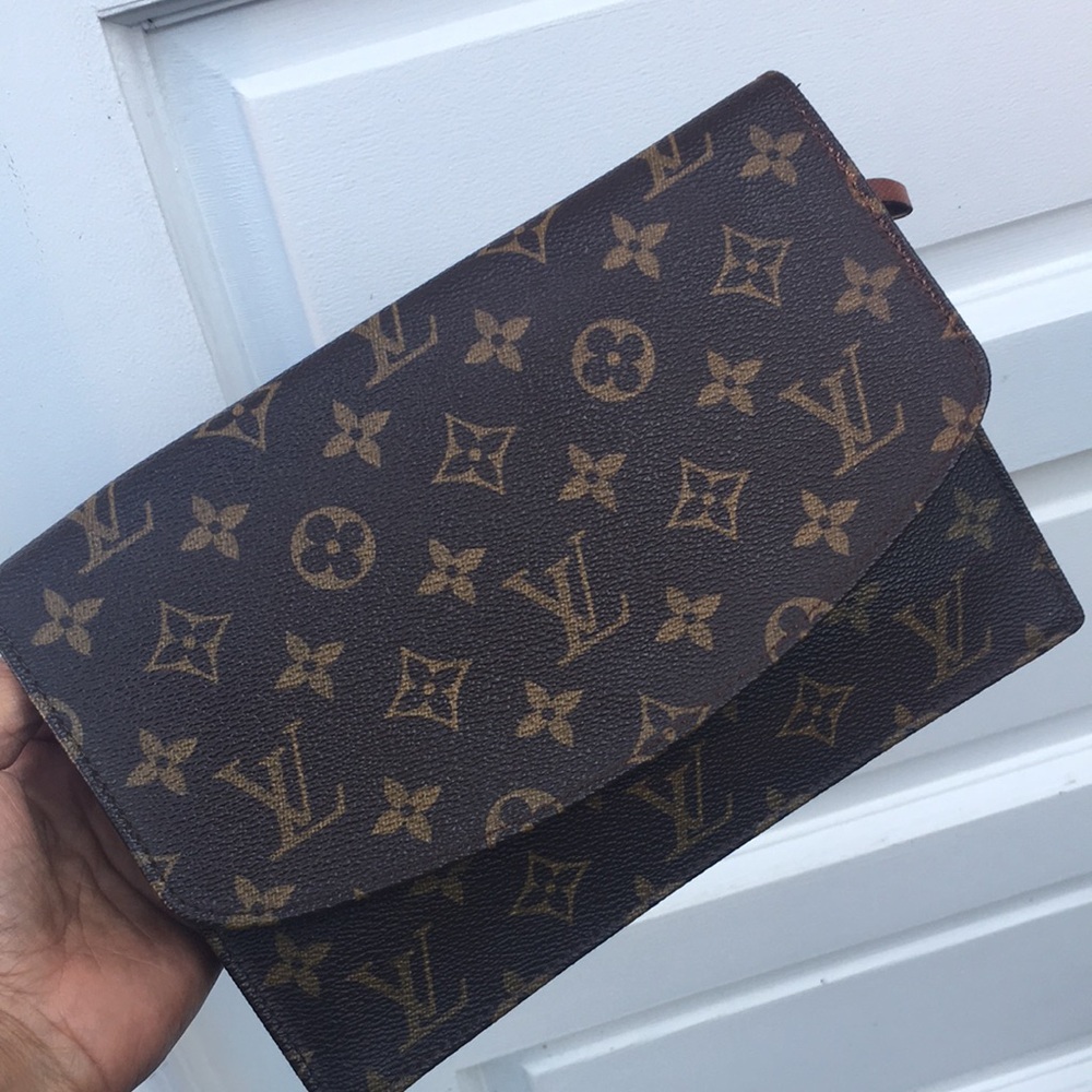 💯Authentic Louis Vuitton Vintage Clutch - Picture 2 of 16